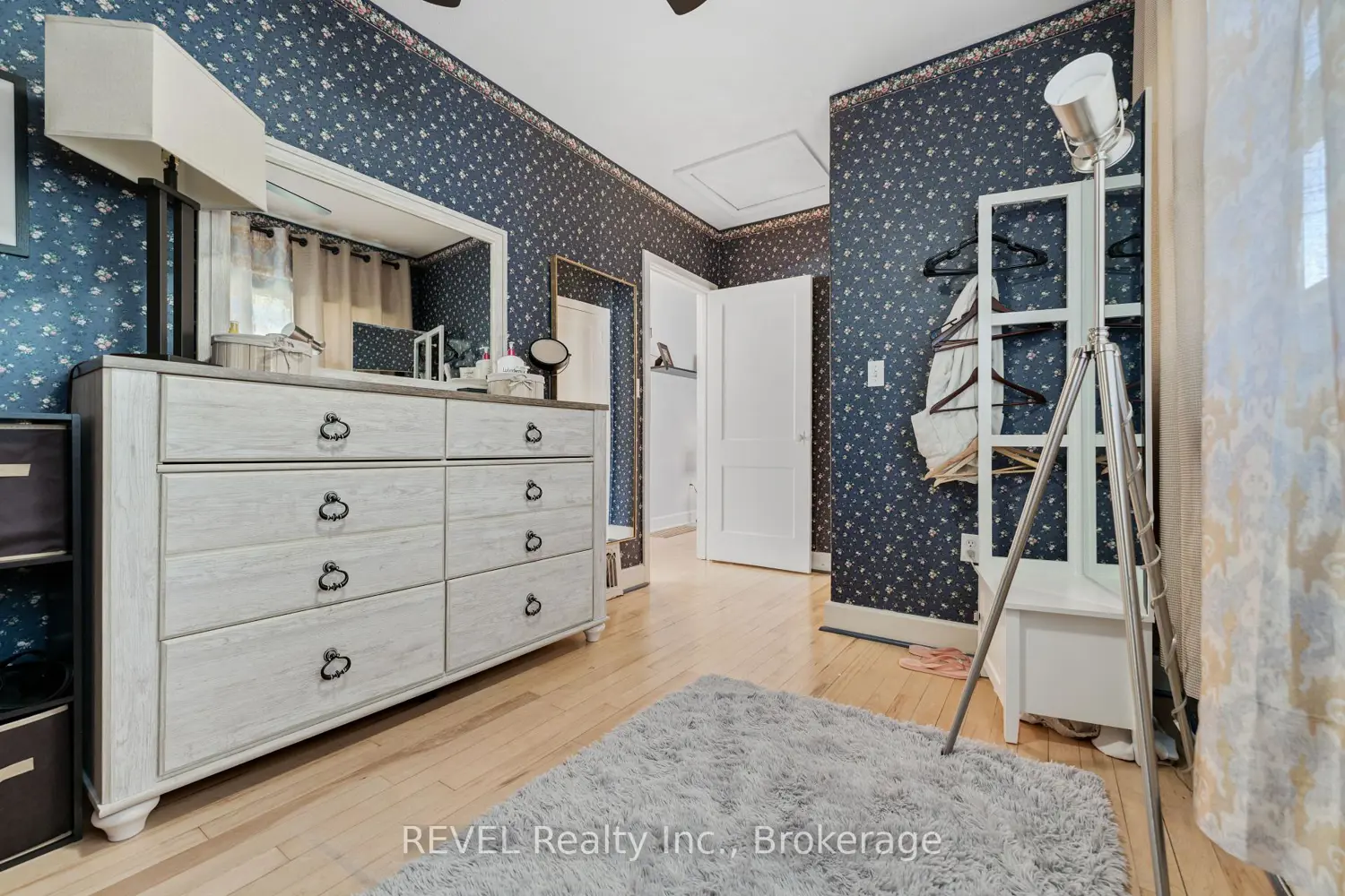 Additional image 7 of 7962 Booth Street