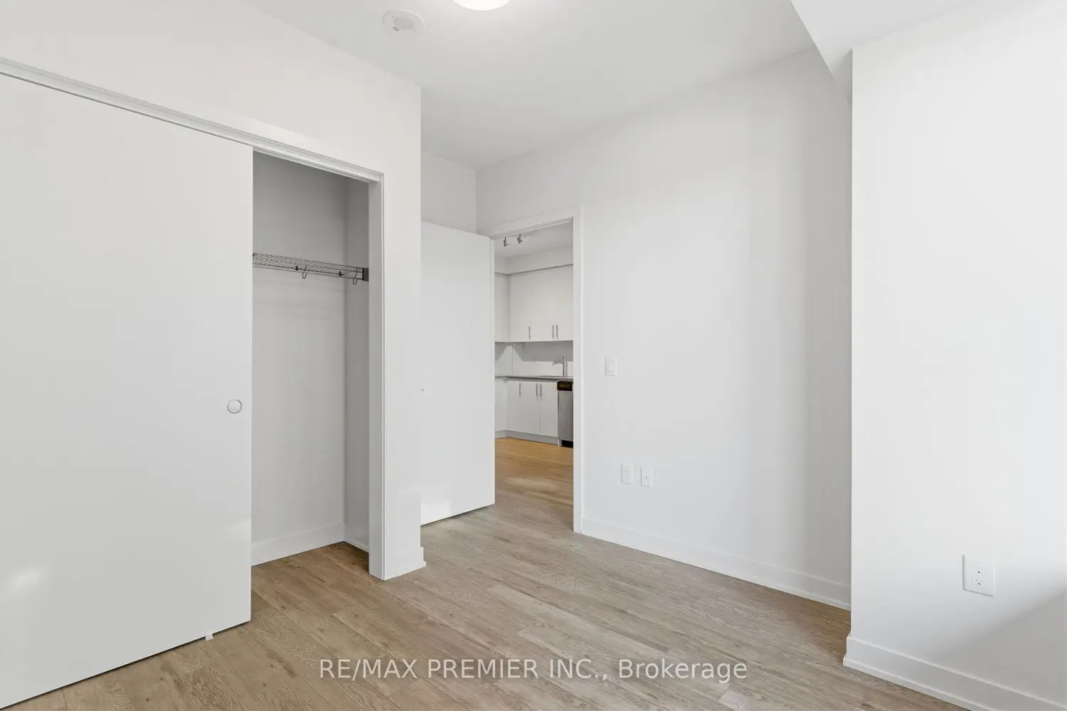 Additional image 13 of 212 King William Street 914