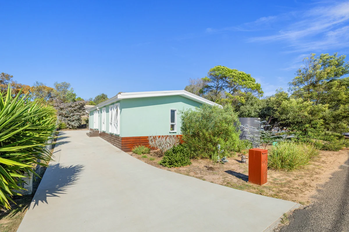 99 Astro Avenue, Golden Beach VIC 3851