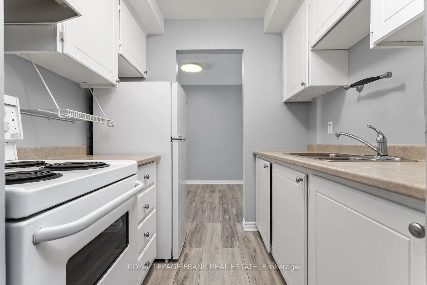 Additional image 6 of 25 College Street 305