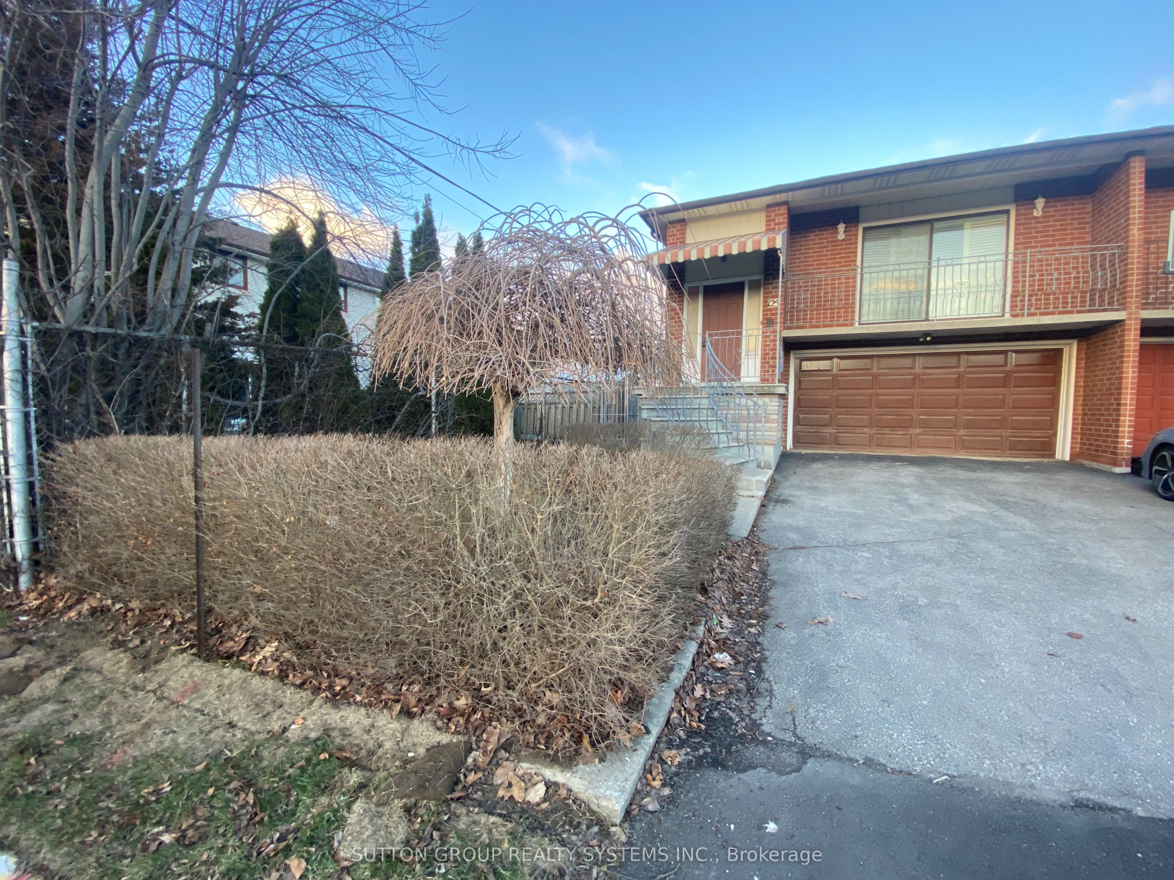 125 Sentinel Road, Toronto, ON, M3J 3G7