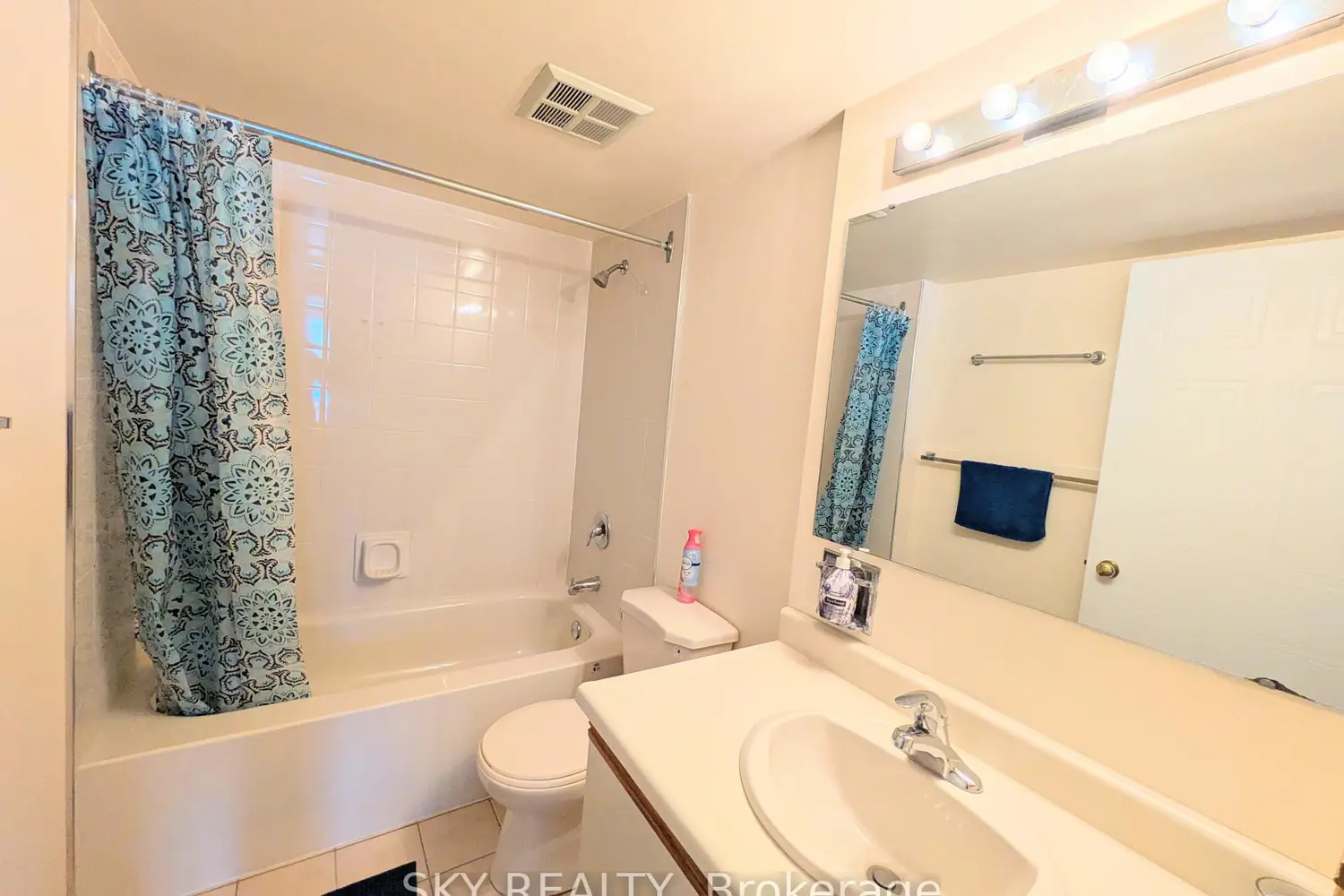 Additional image 8 of 25 Fairview Road 405