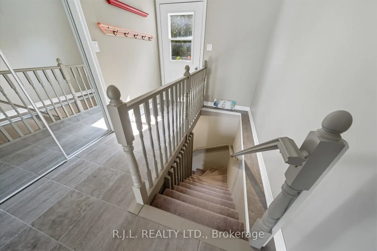 Additional image 3 of 178 Platten Boulevard