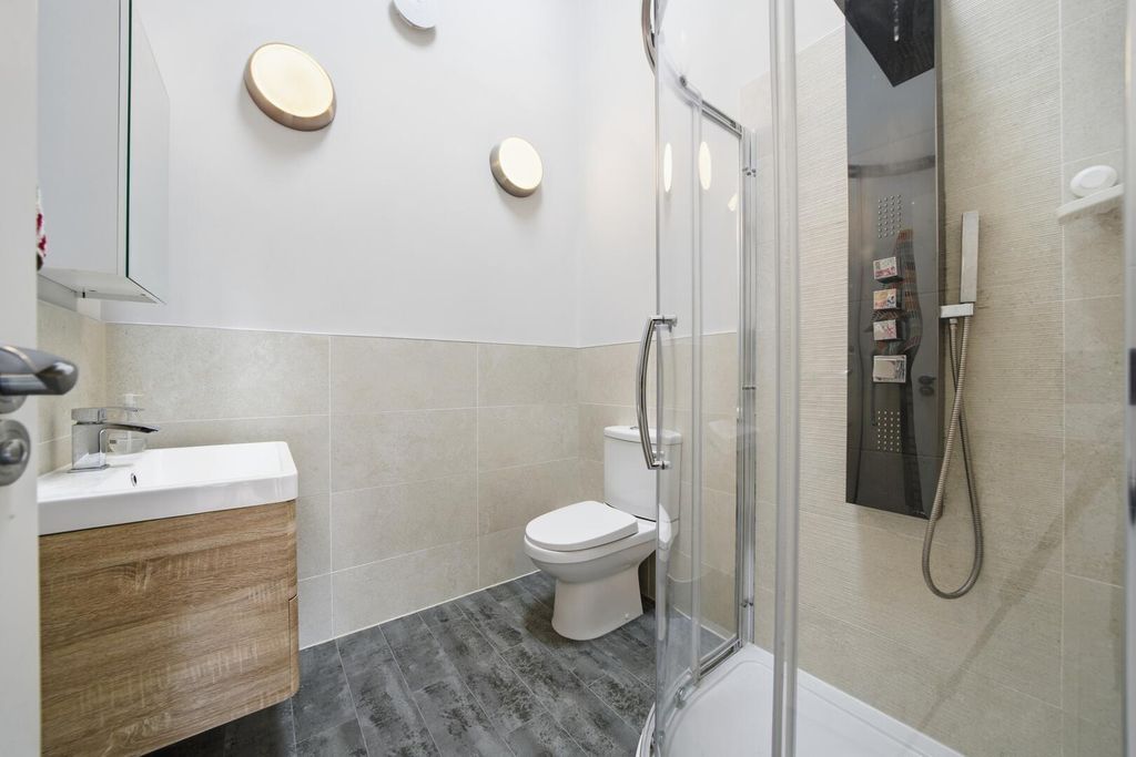 Additional image 12 of 3 bed terraced house for saleGrenville Drive, West Bridgford NG2
