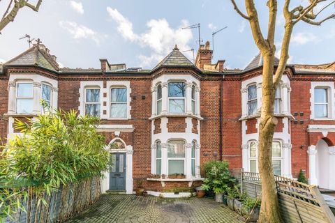 Archway Road, Highgate, London N6