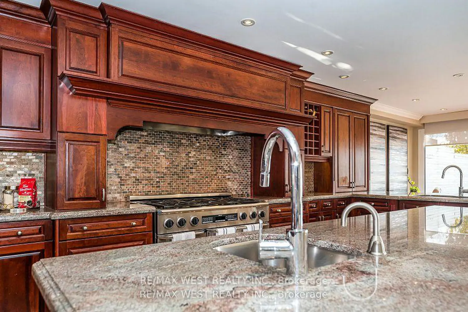 Additional image 9 of 5 Eleventh Street