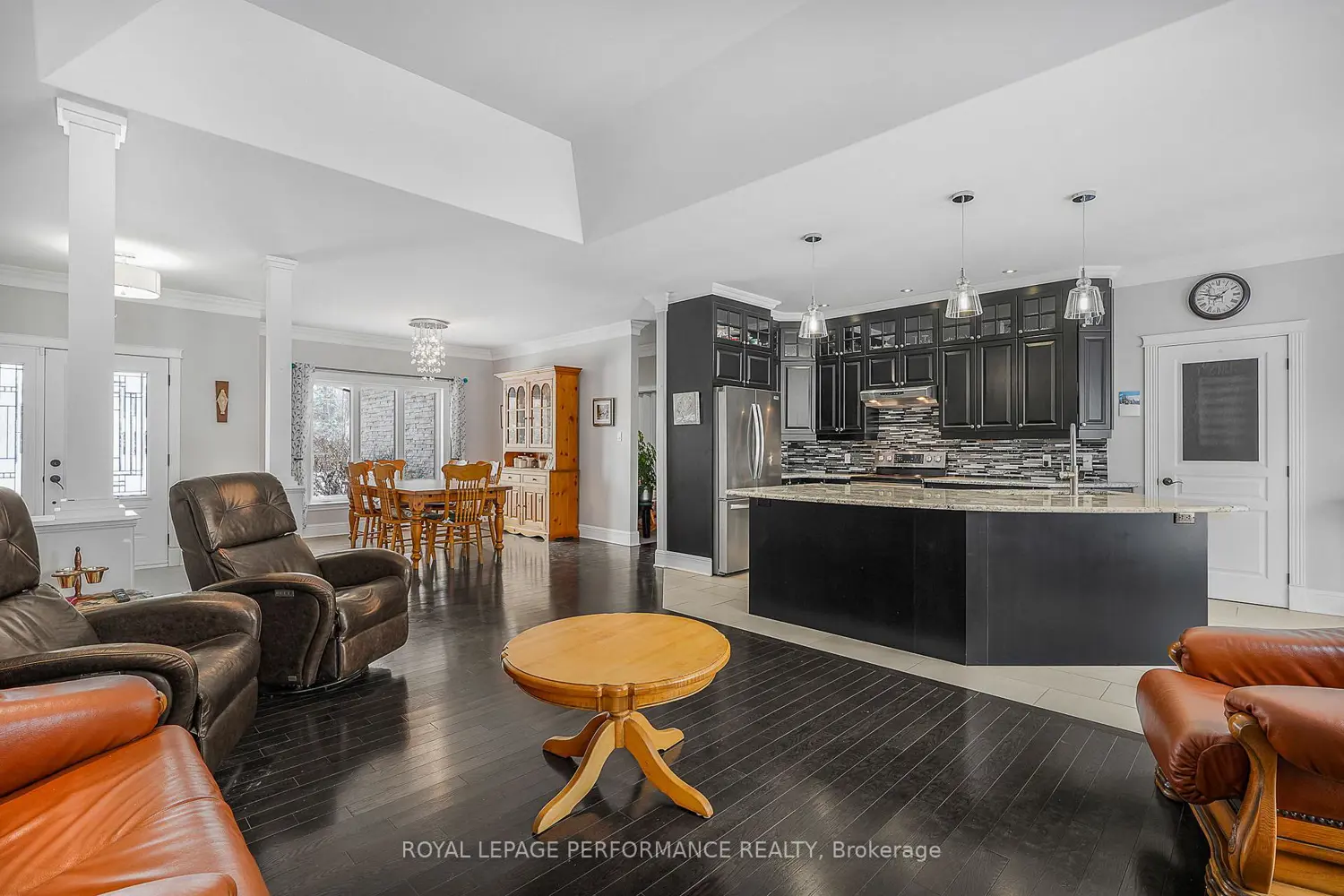 Additional image 3 of 501 Du Parc Road