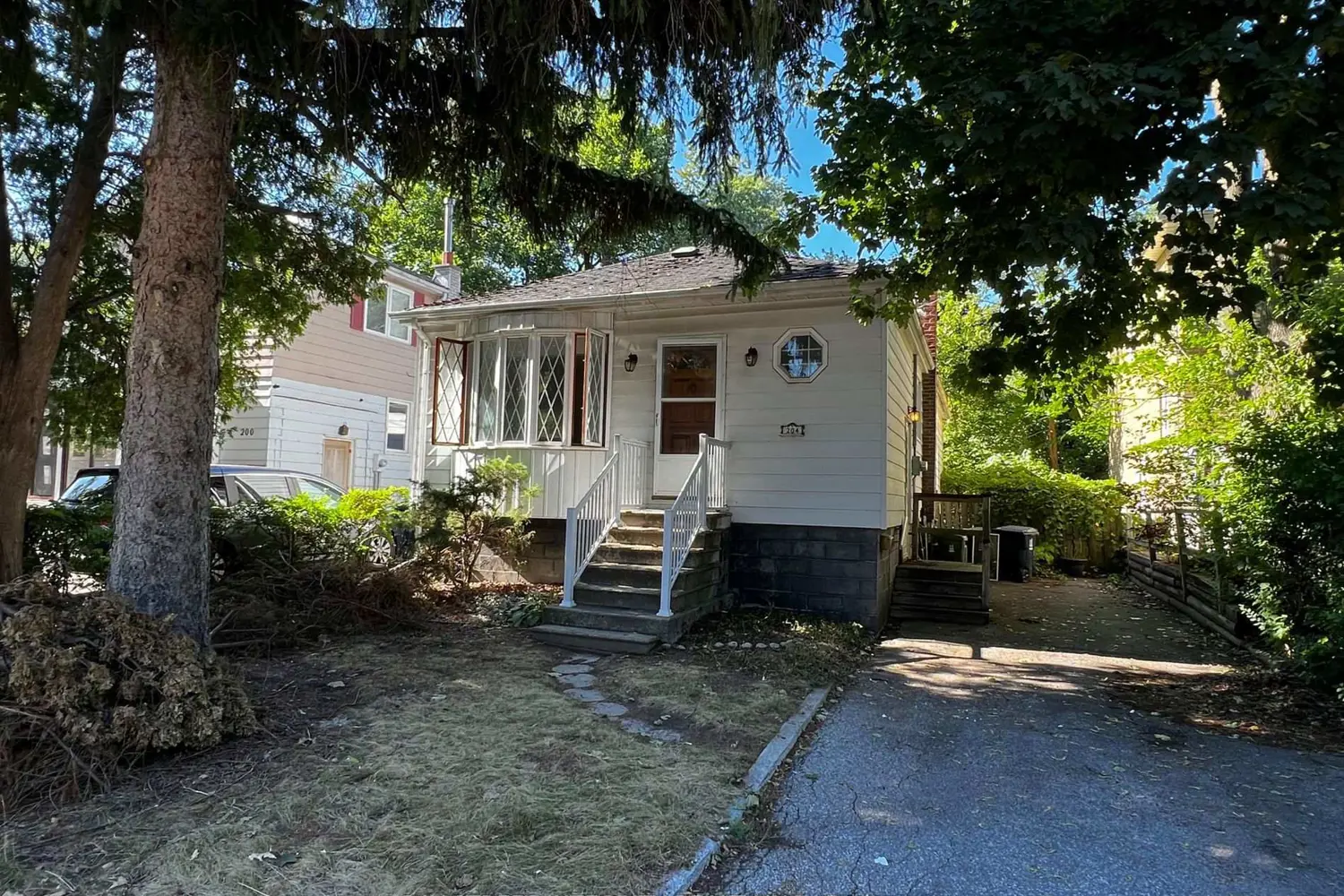 204 Greenfield Avenue
