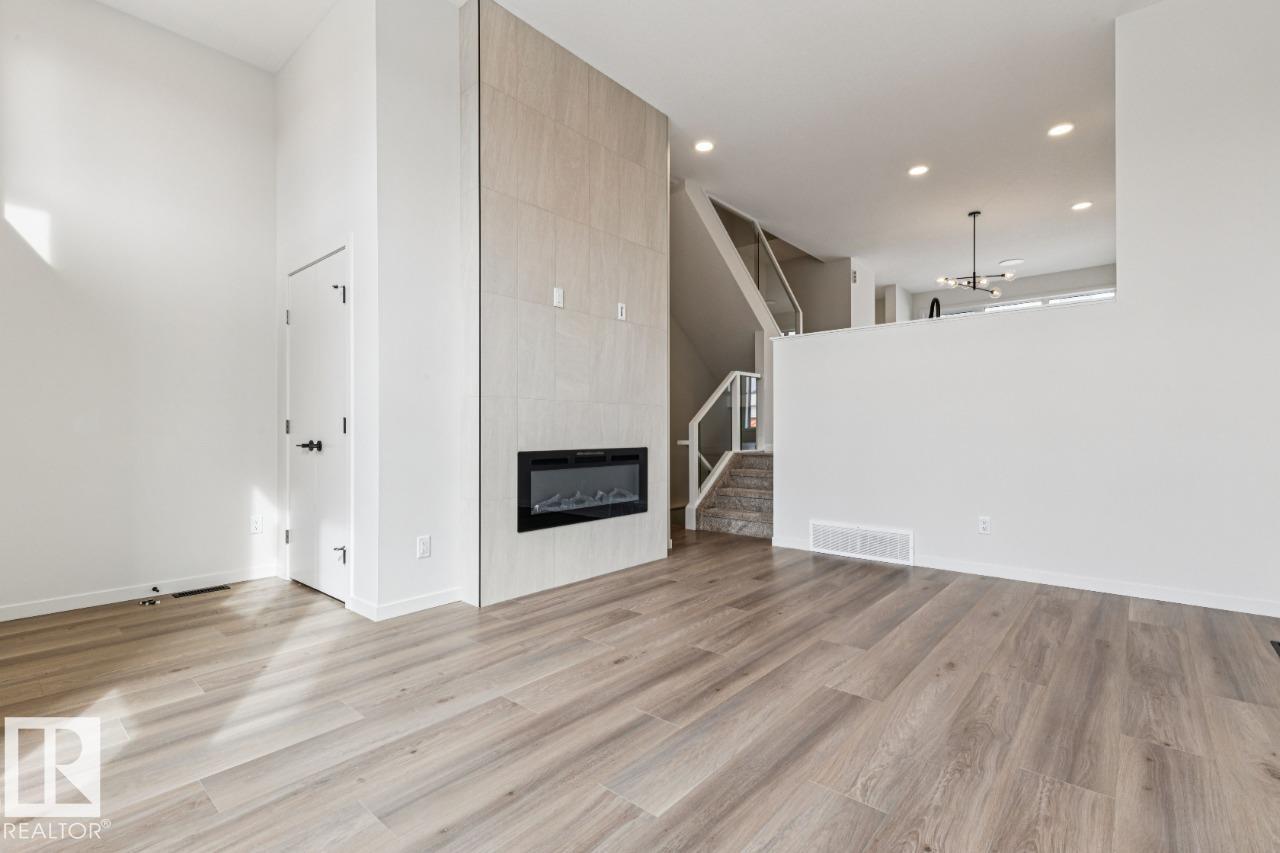 Additional image 5 of 319 30 Street SW, Edmonton, AB, T6X3L6