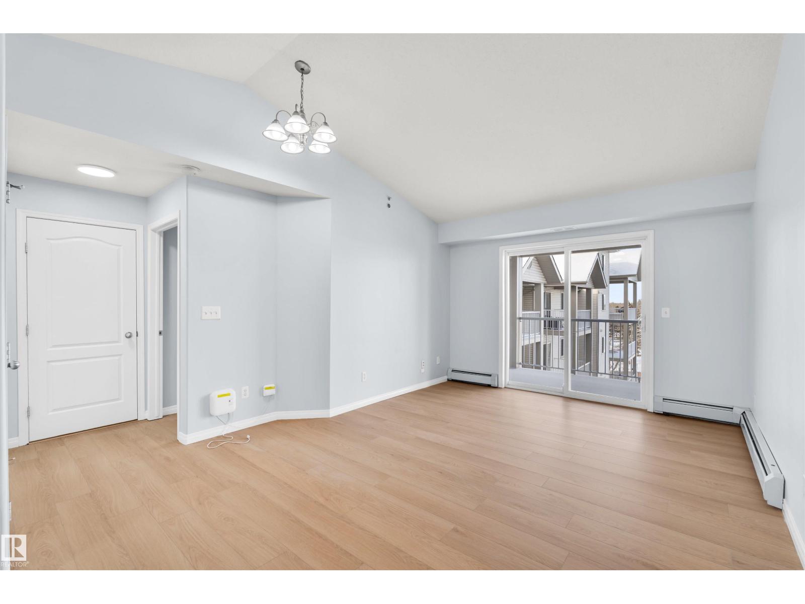 530-7511 171 Street NW, Edmonton, AB, T5T6S7