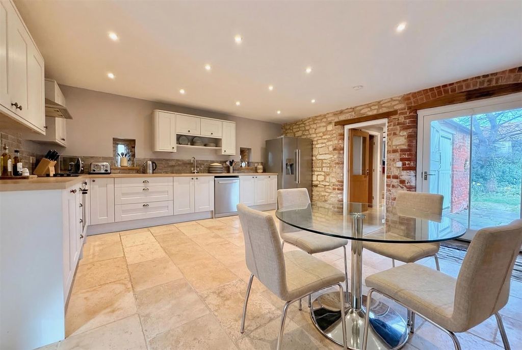 Additional image 29 of 8 bed detached house for saleWashdyke Lane, Fulbeck, Grantham NG32