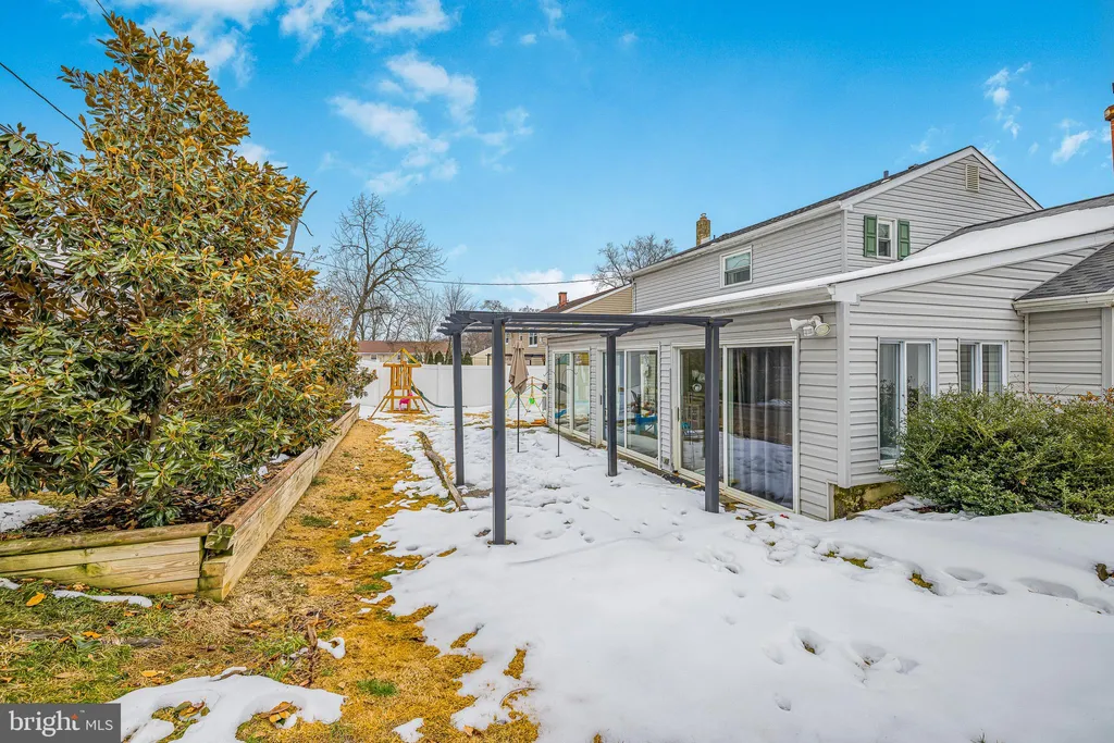 1007 Stonewood Road, Wilmington, DE 19810