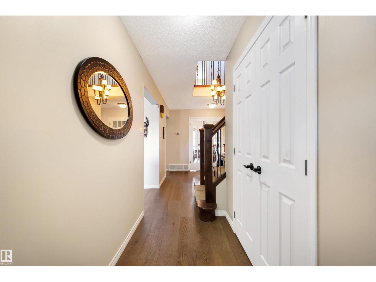 Additional image 5 of 5125 37 Avenue NW, Edmonton, AB, T6L1V6