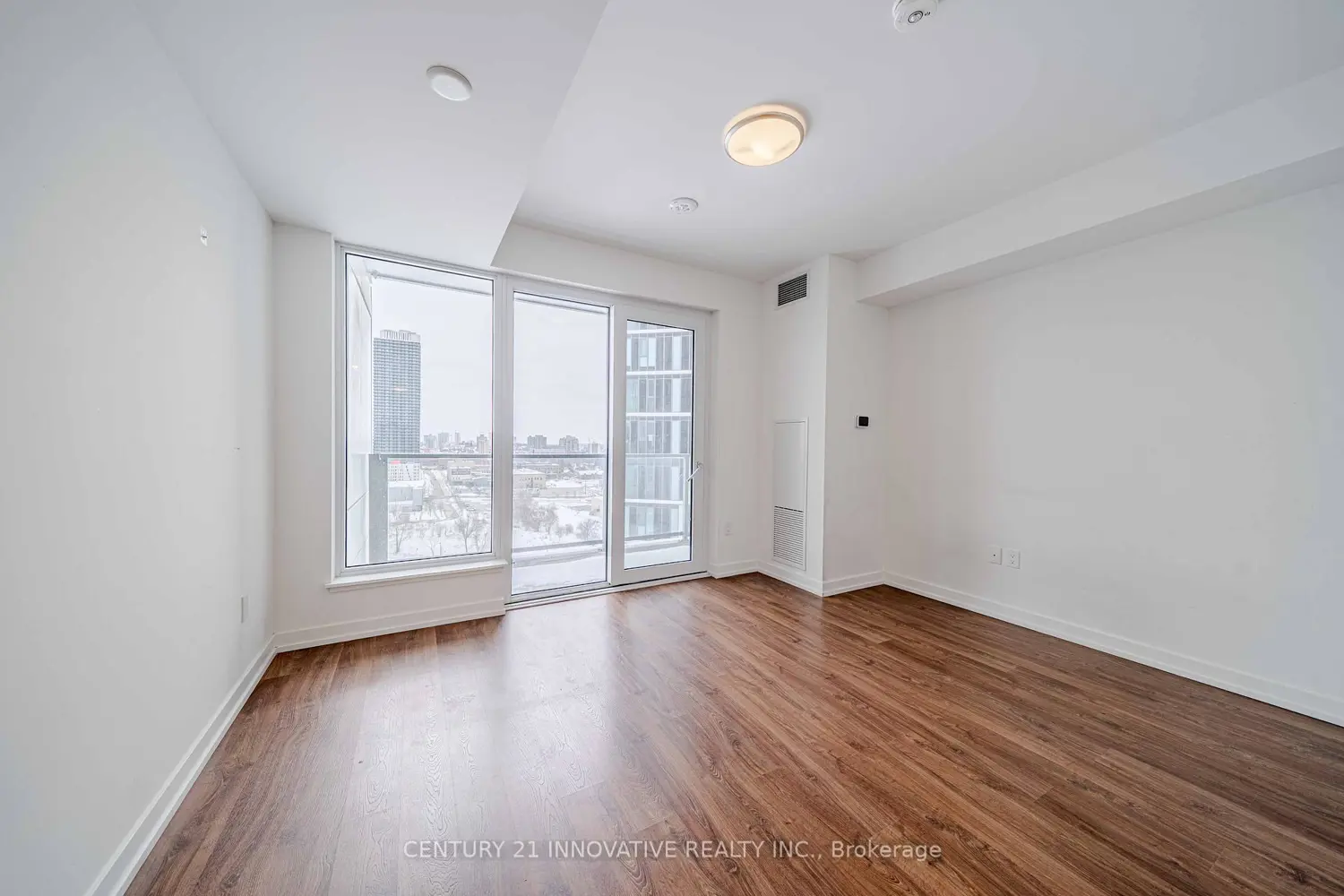 Additional image 3 of 15 Wellington Street 1005