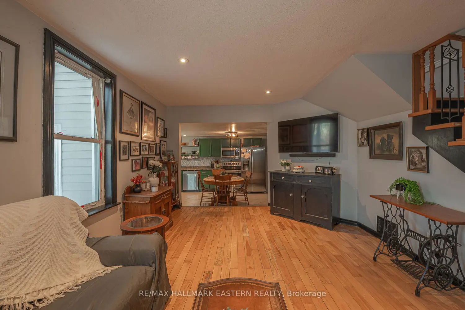 Additional image 3 of 1031 High Street