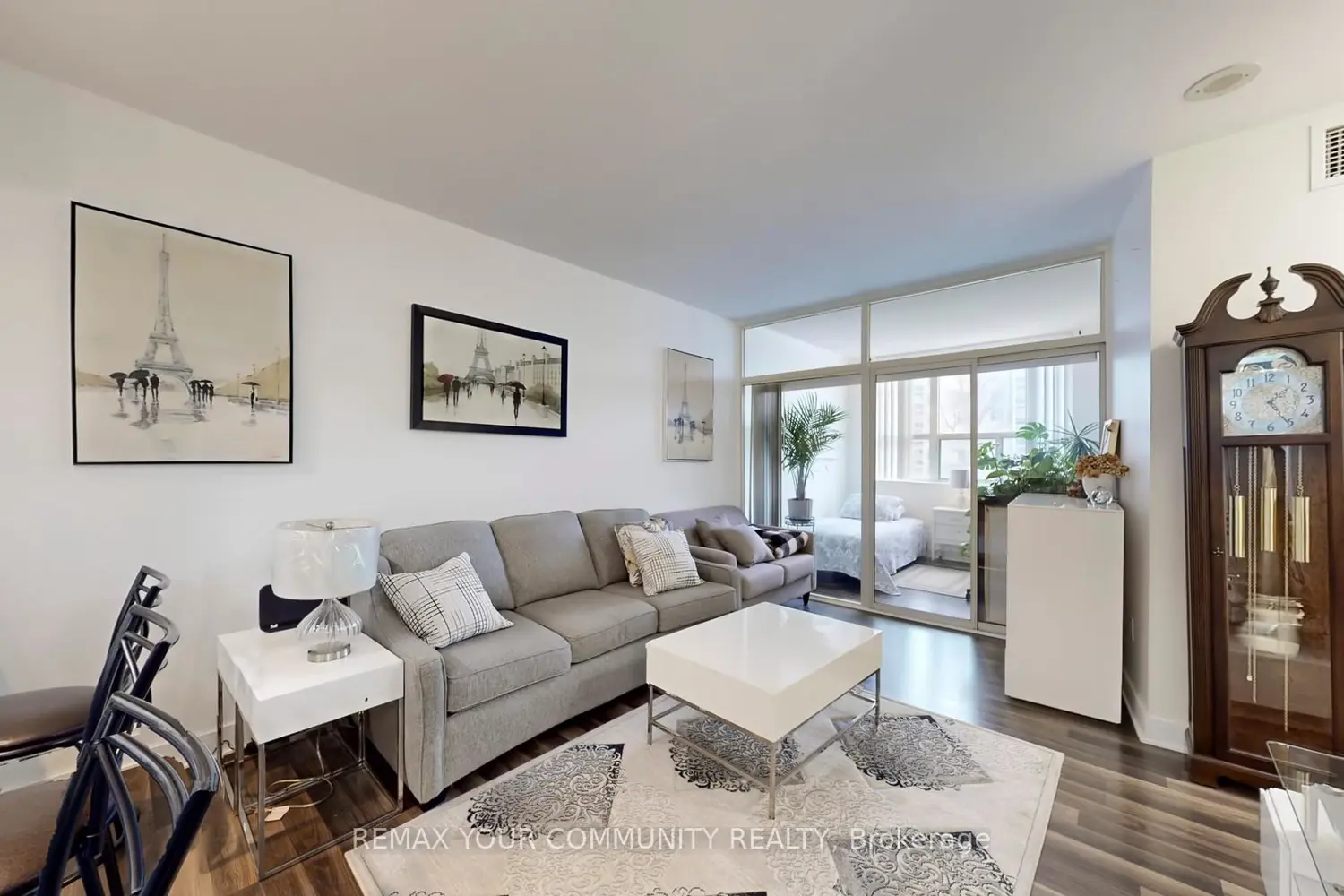7398 Yonge Street 111 photo 5