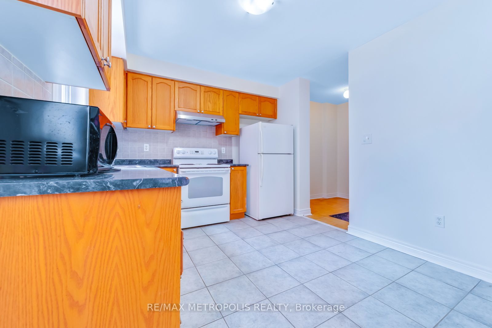 Additional image 5 of 16B Gower Street, Toronto, ON, M4B 3P5