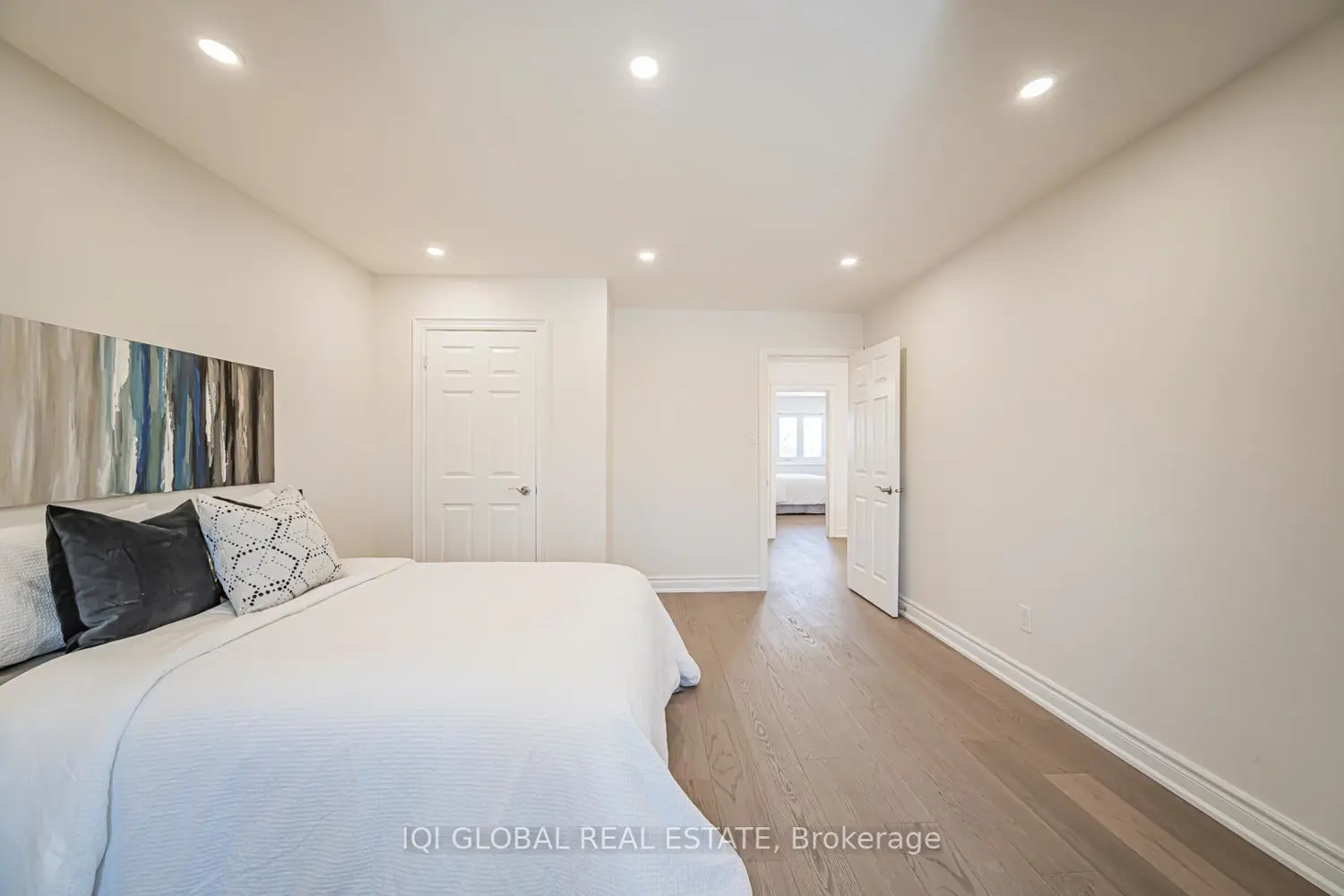 Additional image 14 of 2211 Rockingham Drive