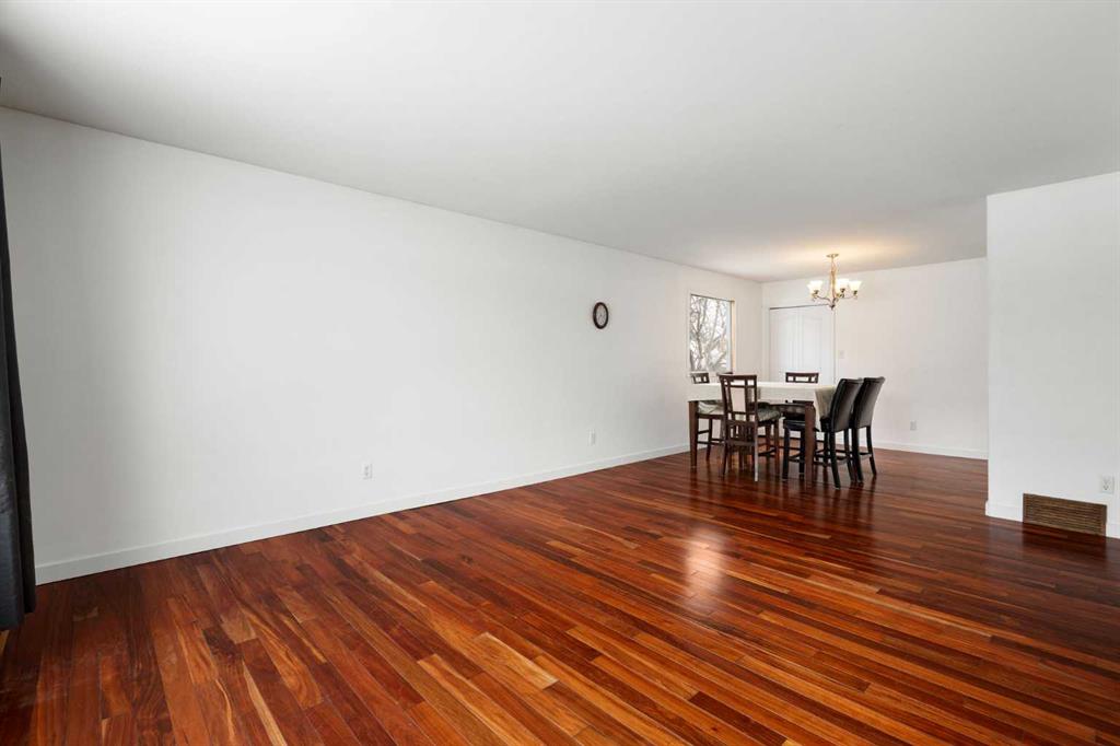 Additional image 6 of 232 Silverview Way NW, Calgary, AB, T3B 3K3