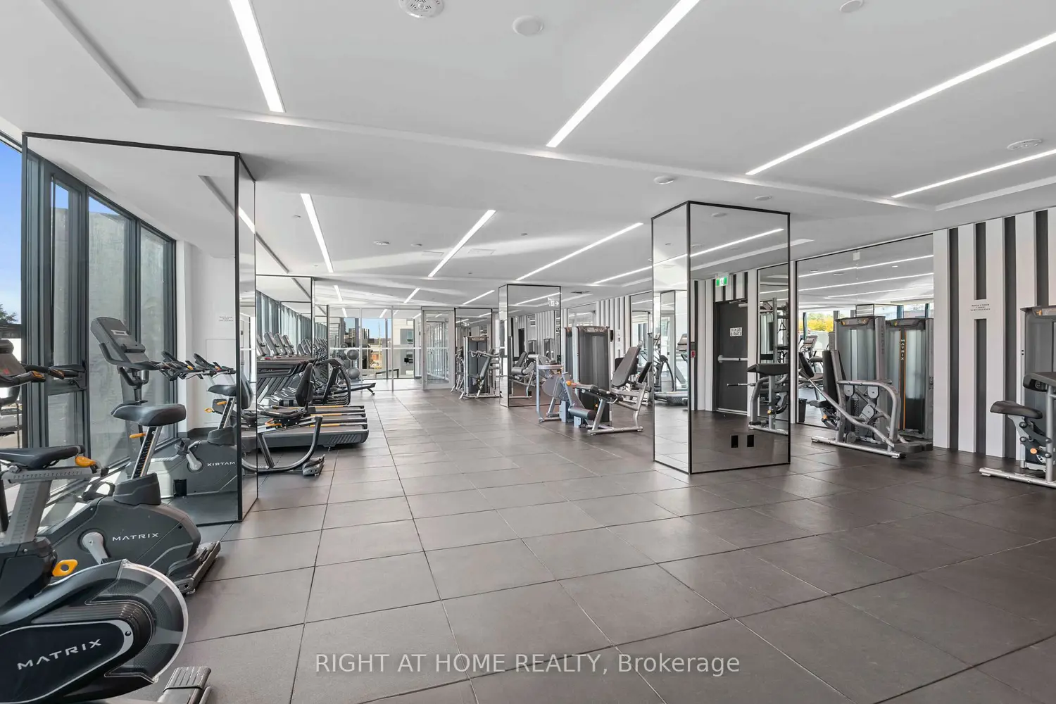 Additional image 10 of 220 Missinnihe Way 403