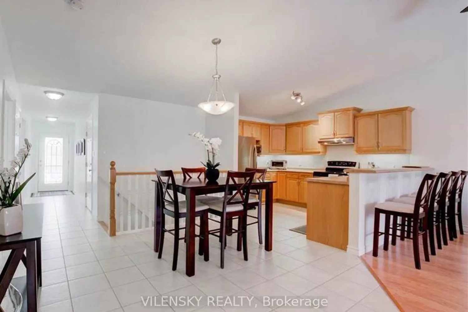 Additional image 8 of 572 Thistlewood Drive 7