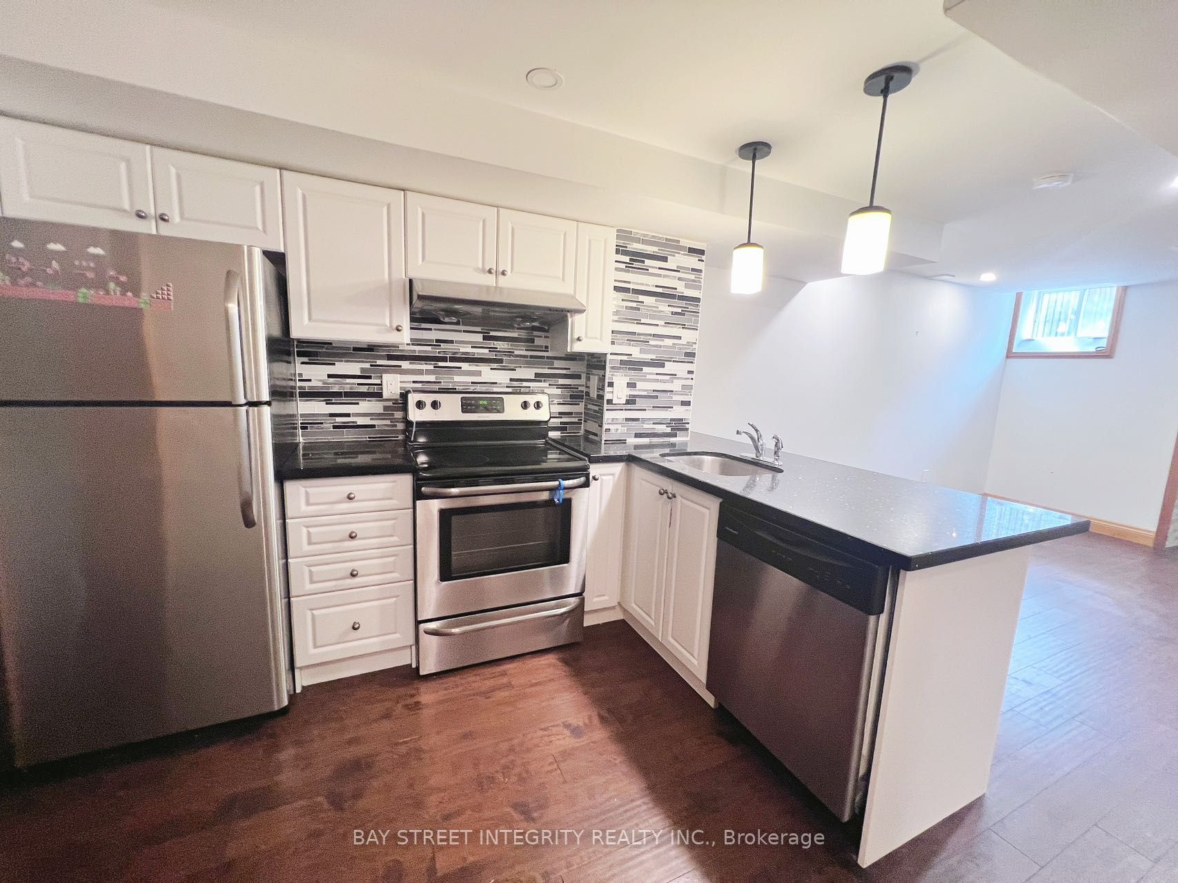 Bsmt-220 Sixteen Mile Drive, Oakville, ON, L6M 0T8