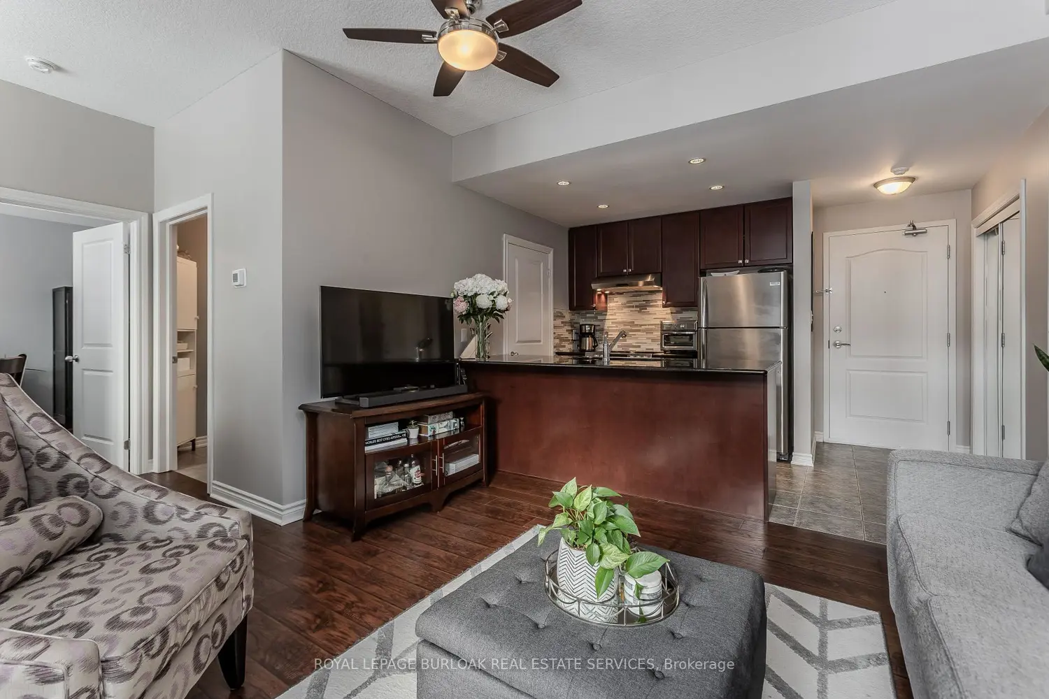 Additional image 11 of 5327 Upper Middle Road 205