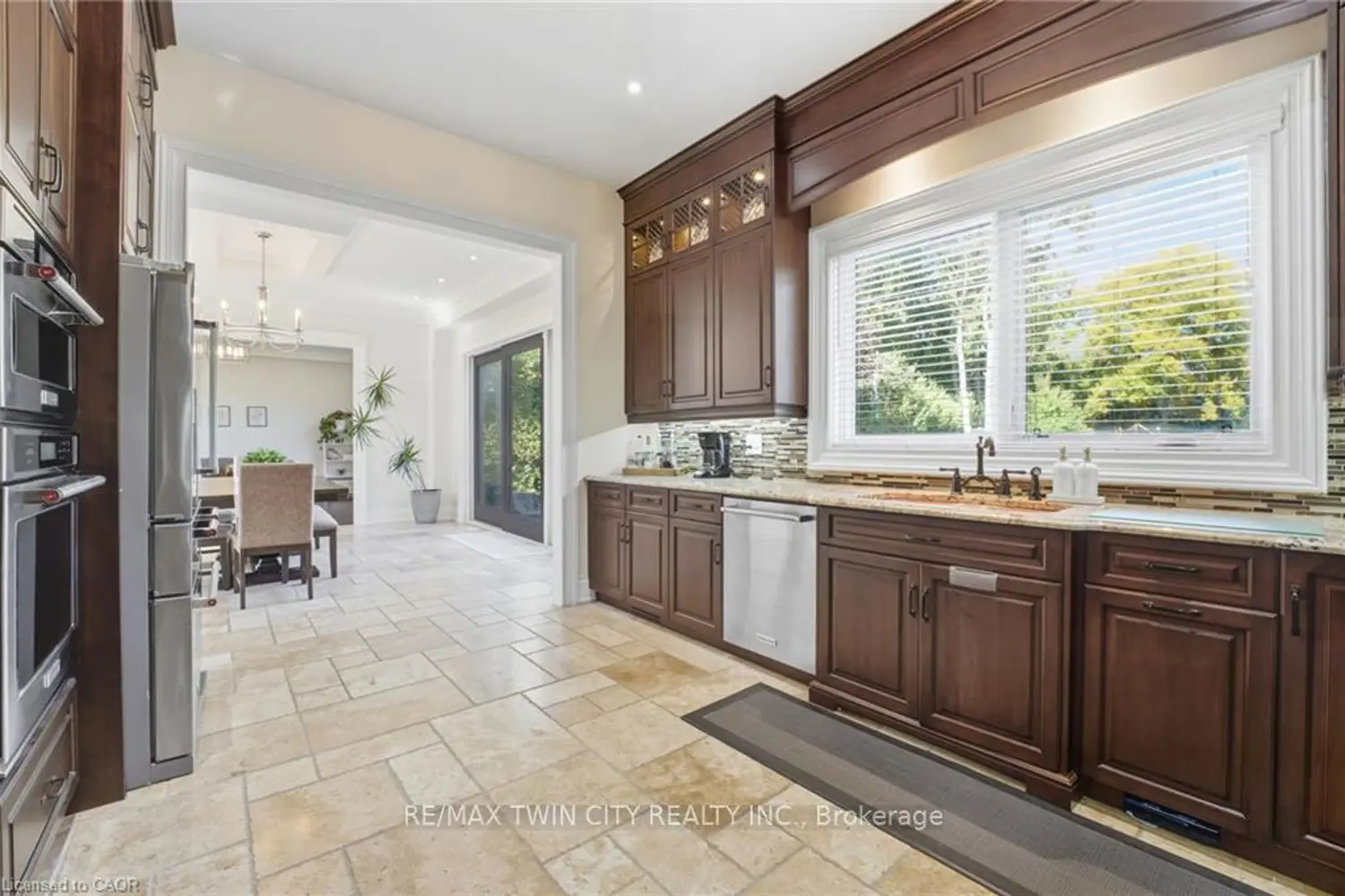 Additional image 8 of 855 Avenue Road