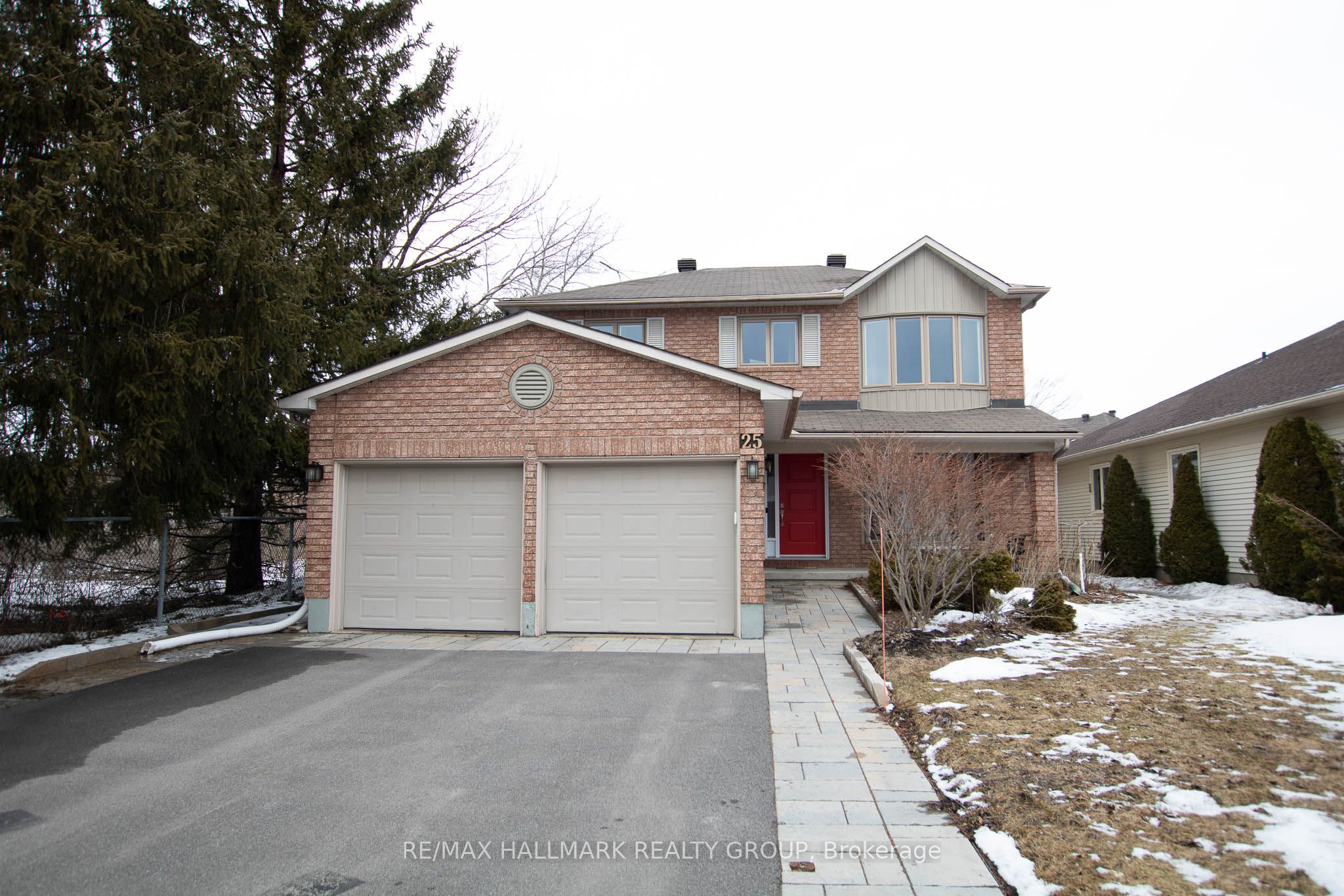 25 Claudet Crescent, Ottawa, ON, K1G 4R5