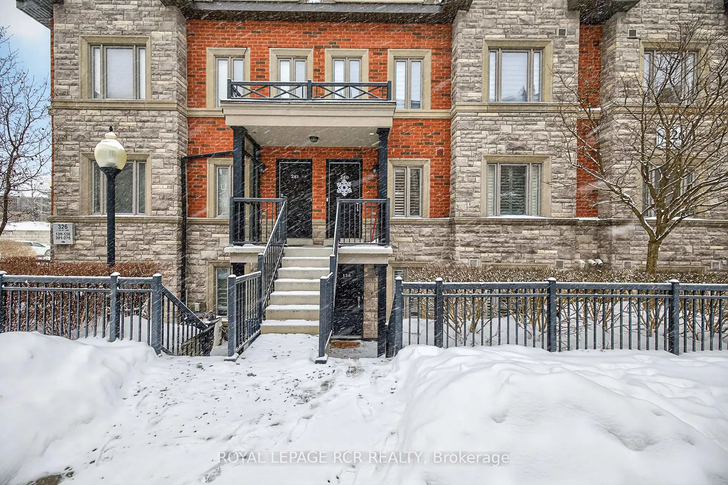 326 John Street 138 photo 4