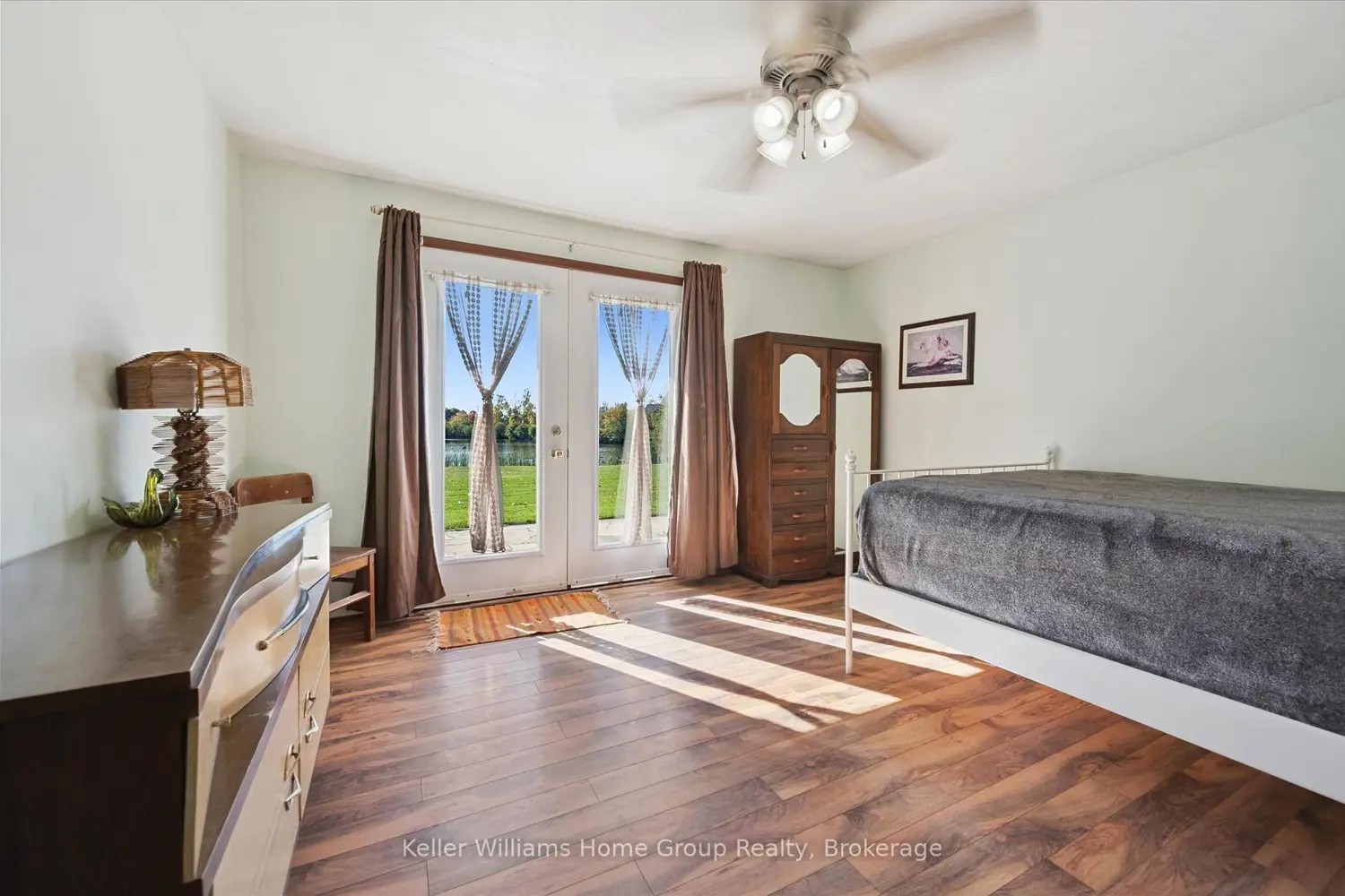 Additional image 8 of 568 Black Street