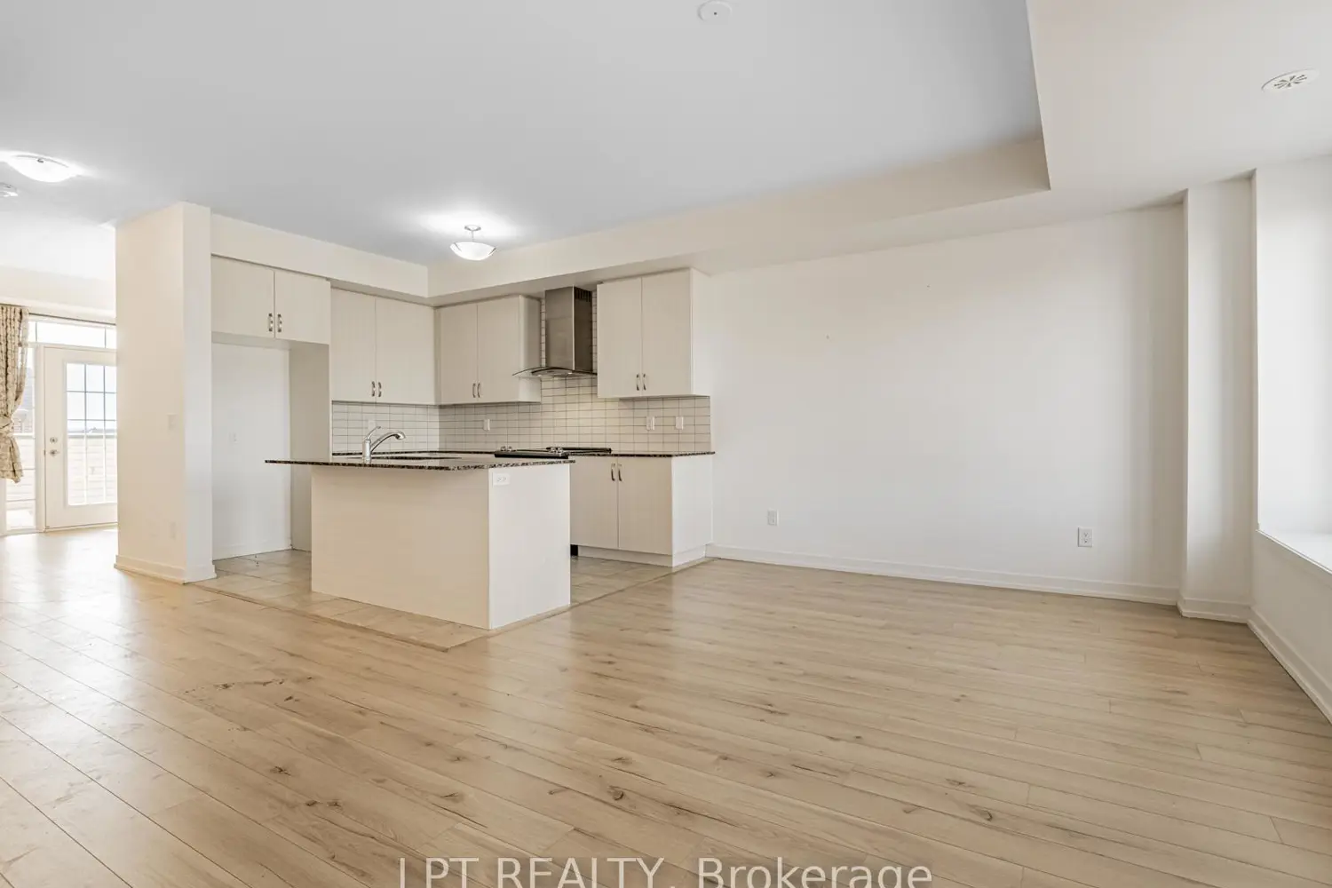 247 Harding Park Street photo 3