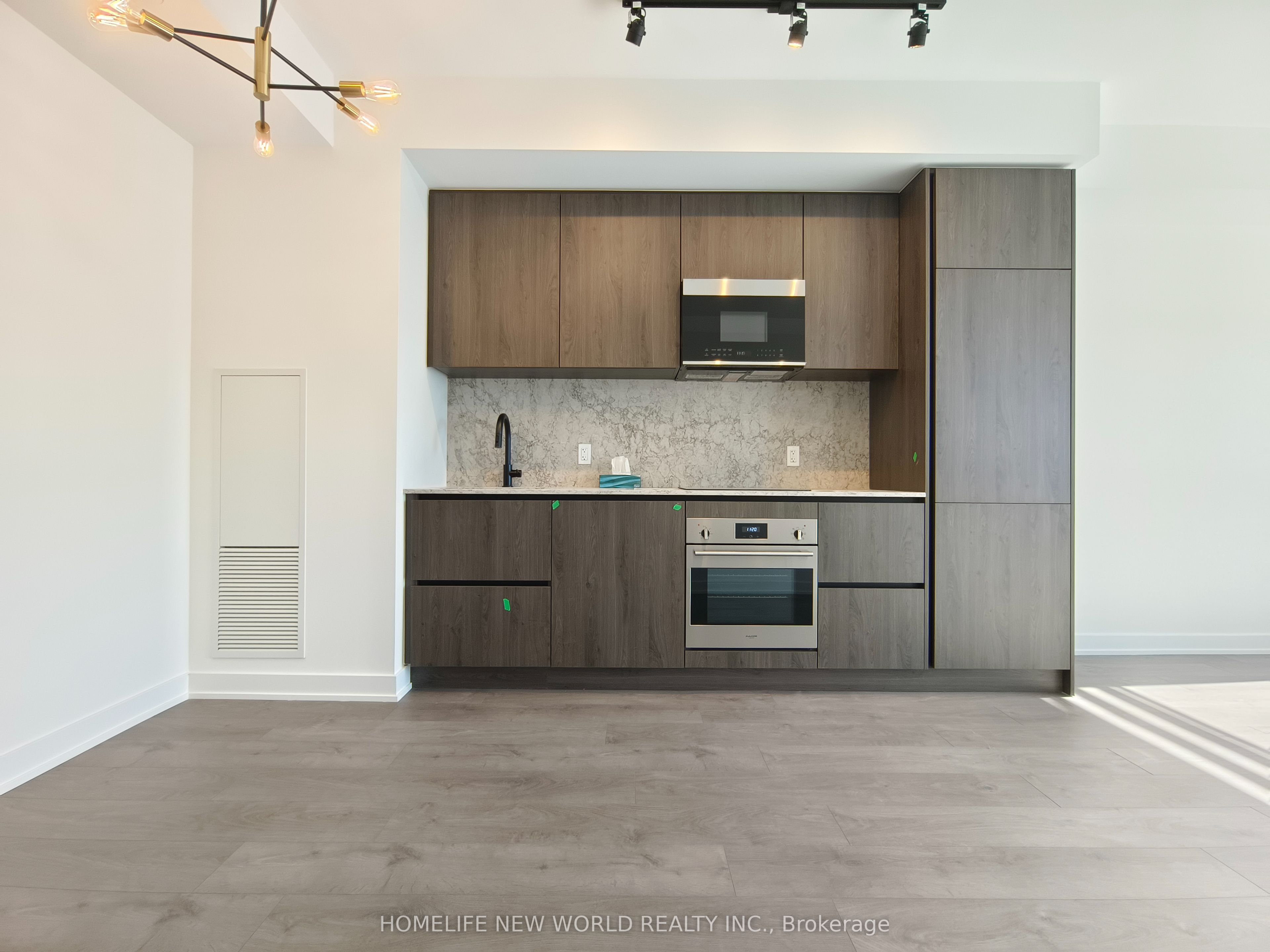 Additional image 2 of 4208-108 Peter Street S, Toronto, ON, M5V 0W2