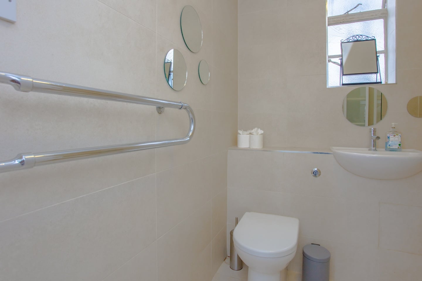 Additional image 14 of 2 Bed Flat, Hatherley Grove, W2, N1 7GU