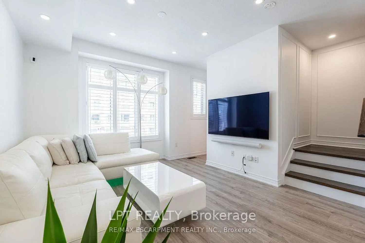 Additional image 5 of 16 Place Polonaise Drive Place Polonaise Drive