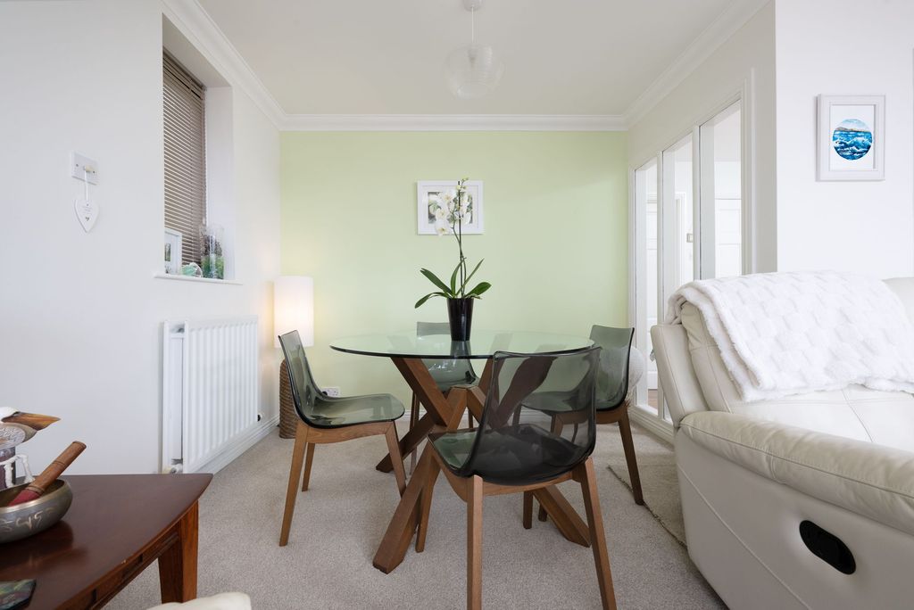 Additional image 9 of 2 bed flat for saleHighfield Court, Skelmorlie PA17