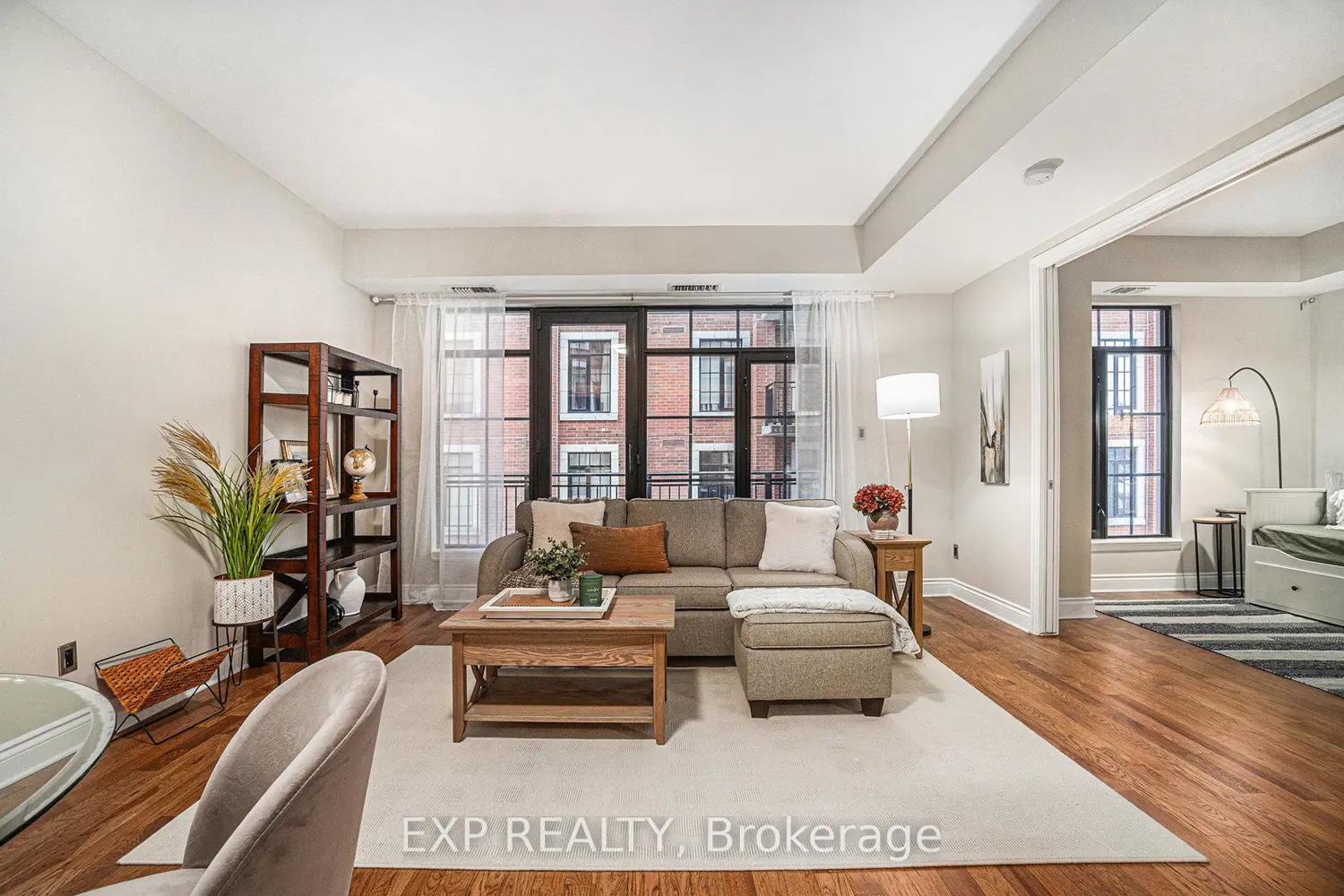 Additional image 3 of 327 Breezehill Avenue 403