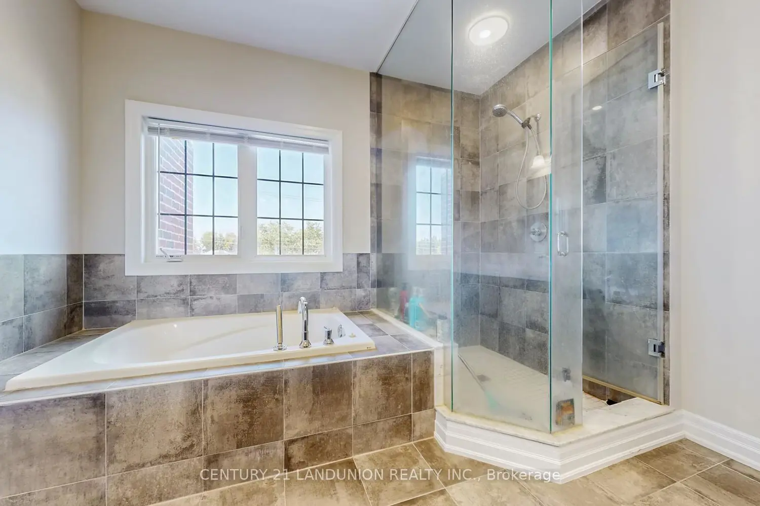 Additional image 12 of 234 Touch Gold Crescent