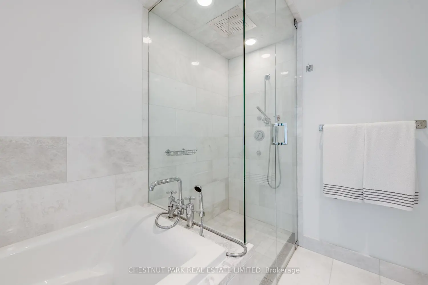 Additional image 11 of 200 Cumberland Street 2703