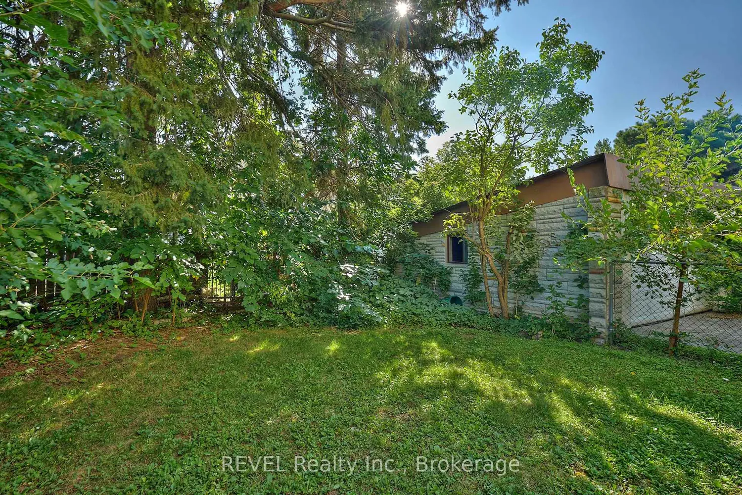 Additional image 17 of 5806 Prince Edward Avenue