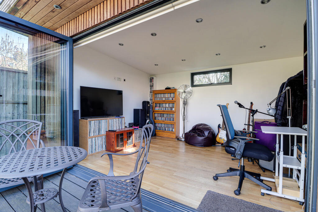 Additional image 5 of St. Julians Road, St. Albans, Hertfordshire, AL1