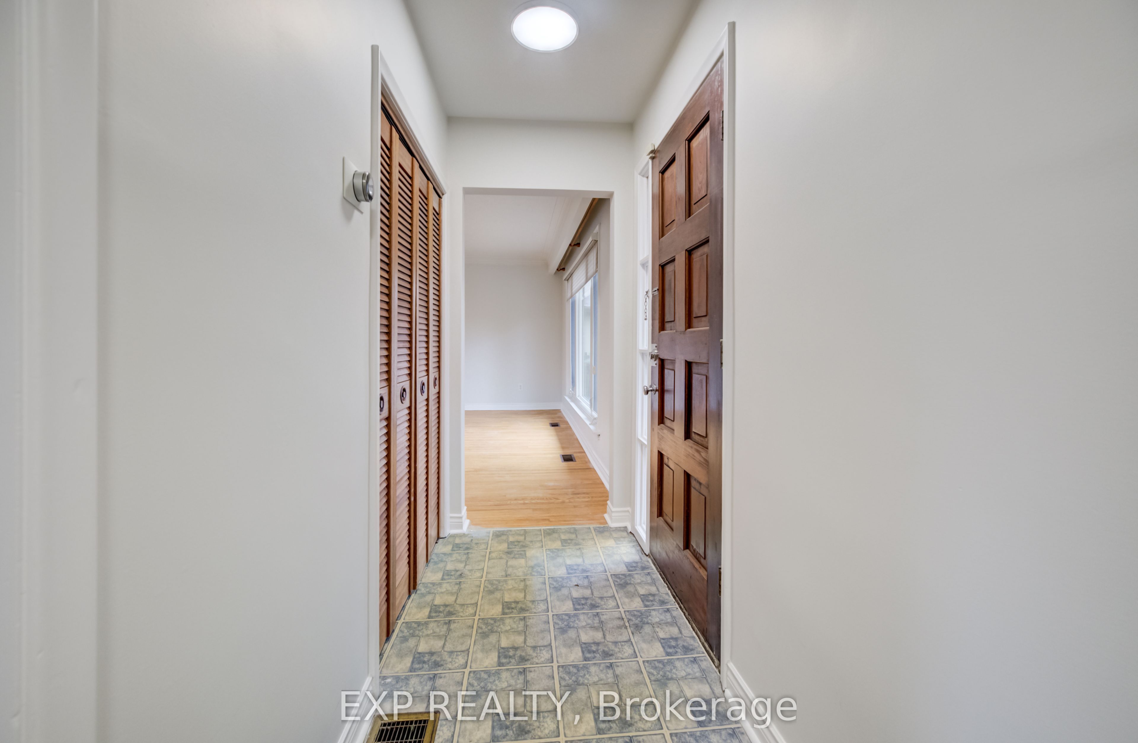 Additional image 3 of 542 Trudale Court, Oakville, ON, L6L 4H1