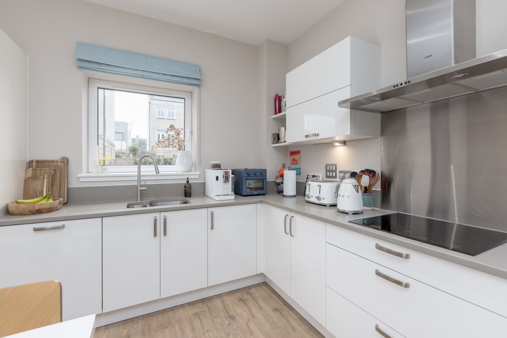 Additional image 7 of 3 bed flat for saleFlat 1, 62 Larkfield Gardens, Trinity, Edinburgh EH5