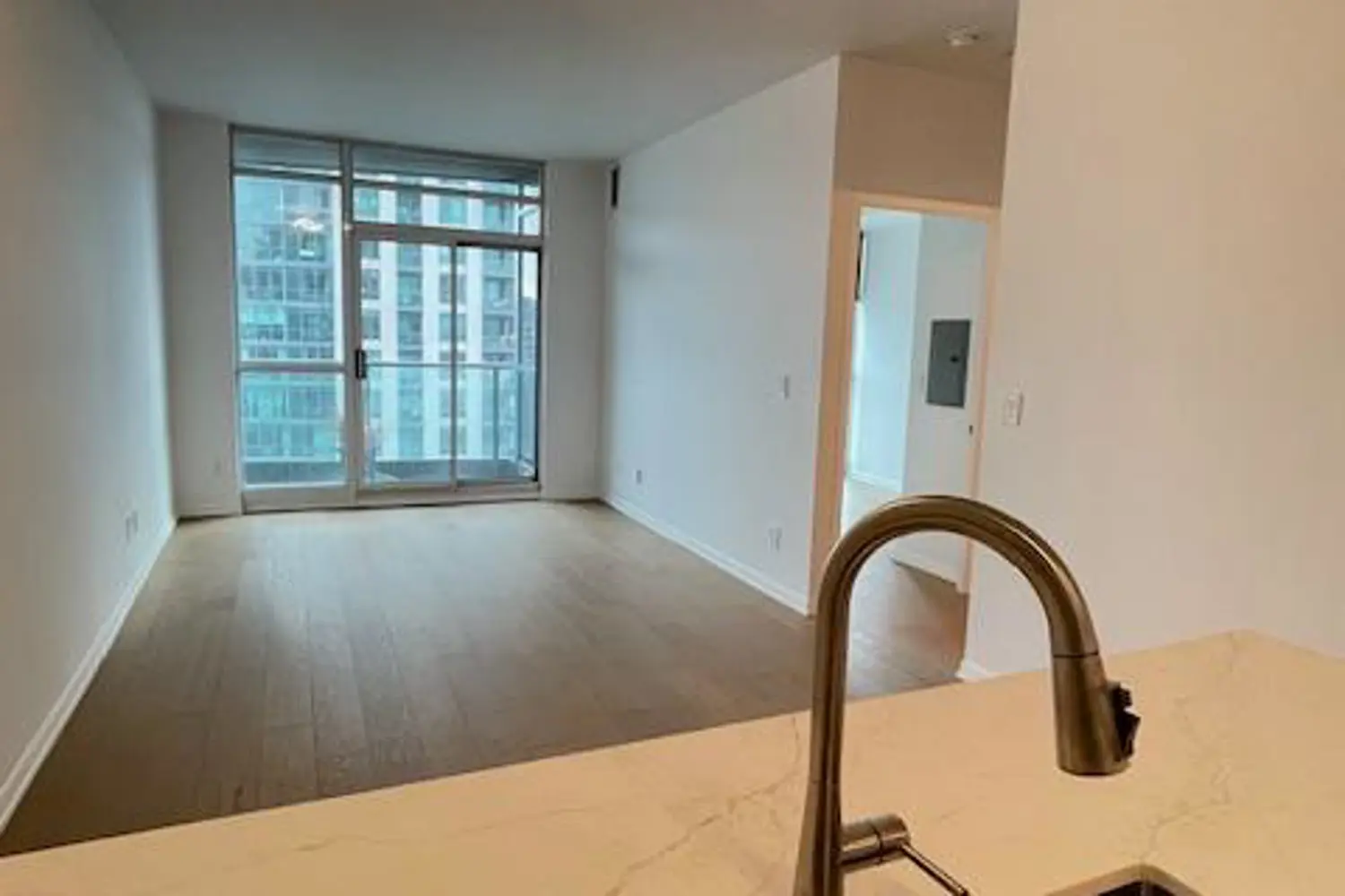 Additional image 7 of 219 Fort York Boulevard 2506