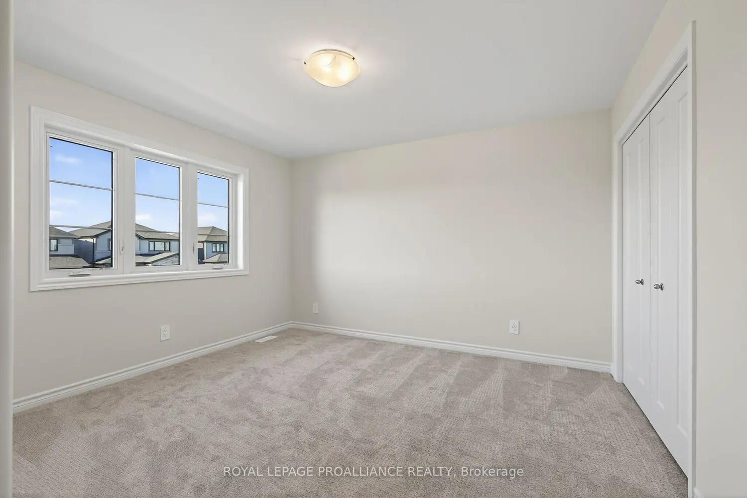 Additional image 17 of 14 Peace River Street