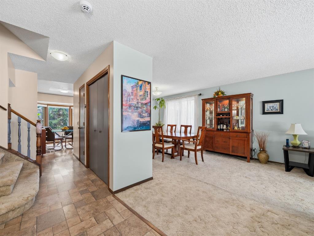 Additional image 3 of 19 Scenic Green NW, Calgary, AB, T3L 1A1