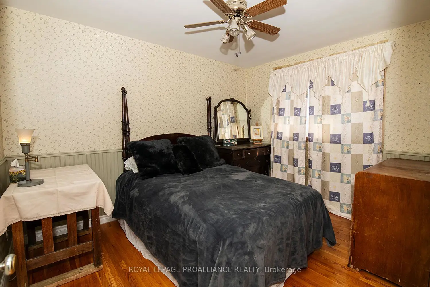 Additional image 13 of 26 Plaza Square