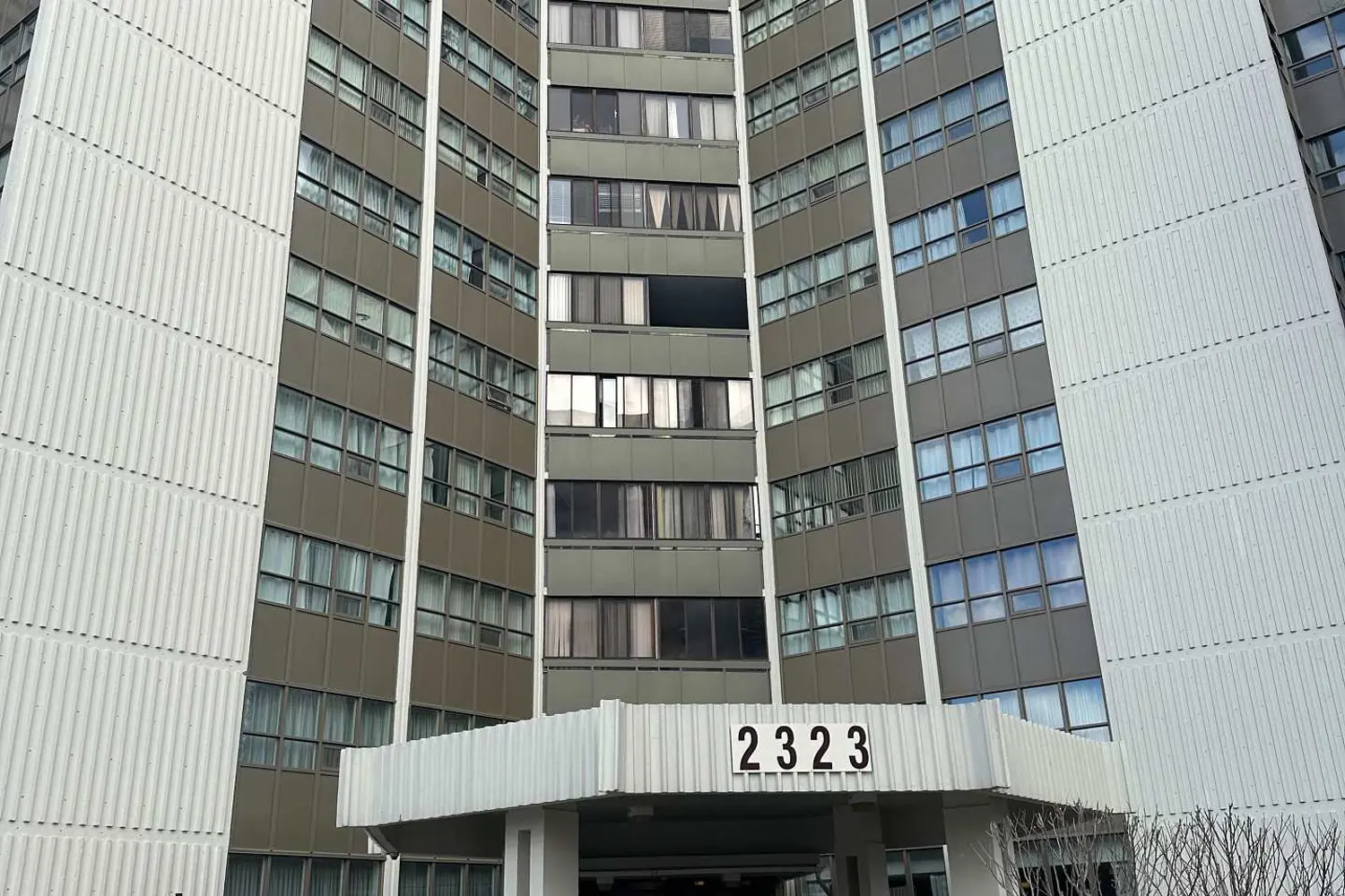 2323 Confederation Parkway Ph03