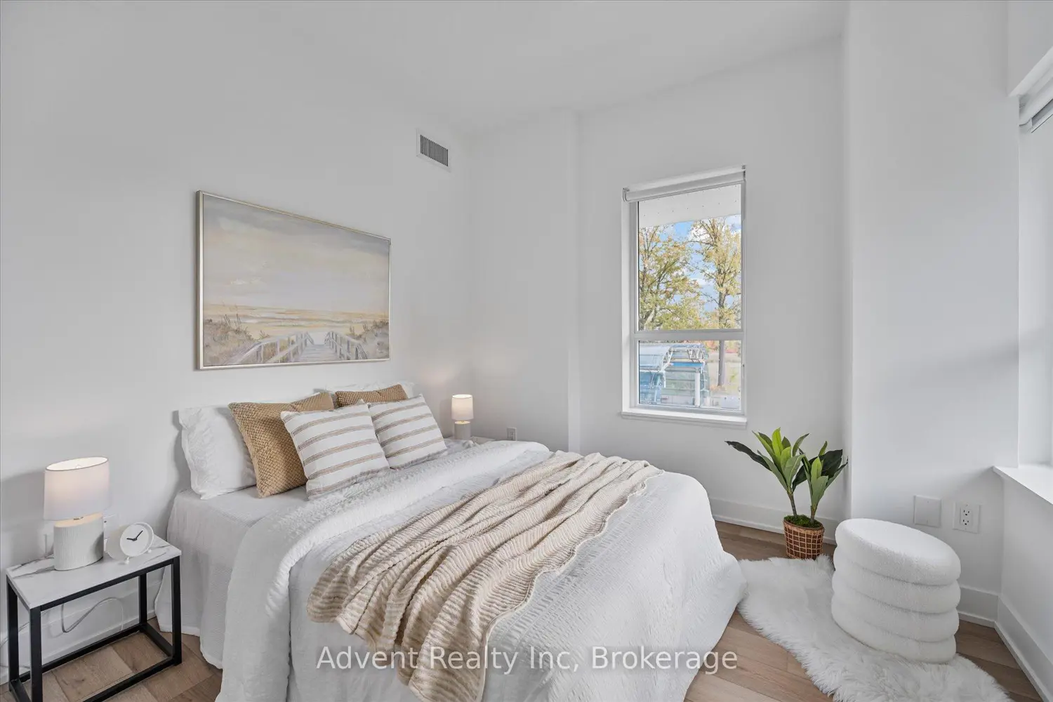 Additional image 11 of 8 Cedarland Drive 127W