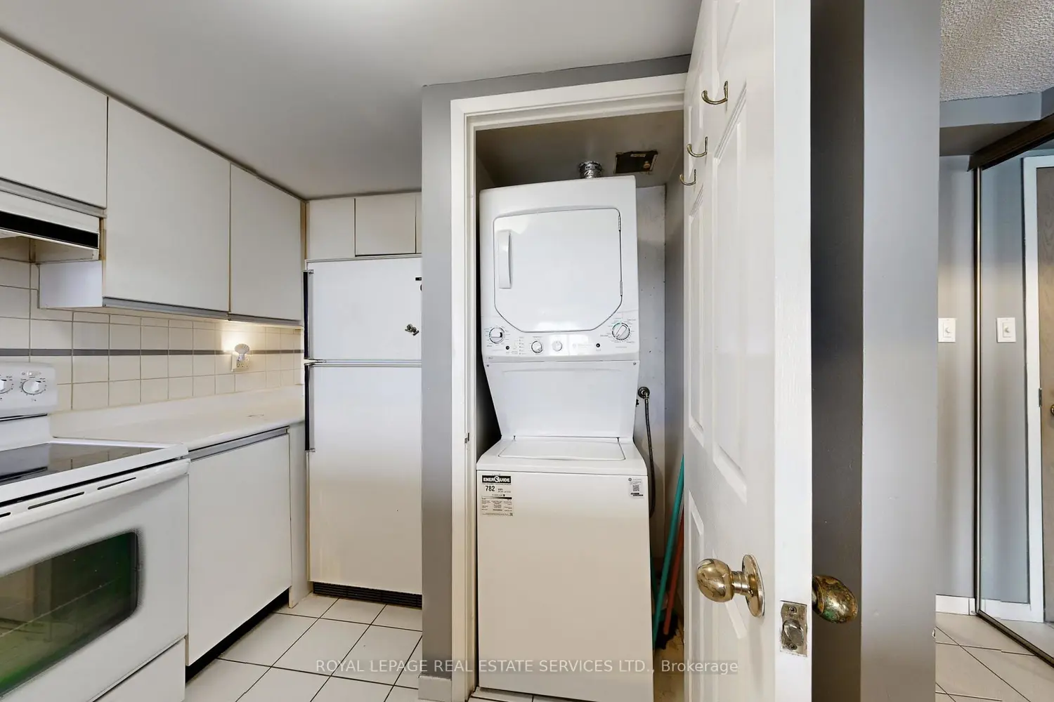 Additional image 13 of 298 Jarvis Street 1705